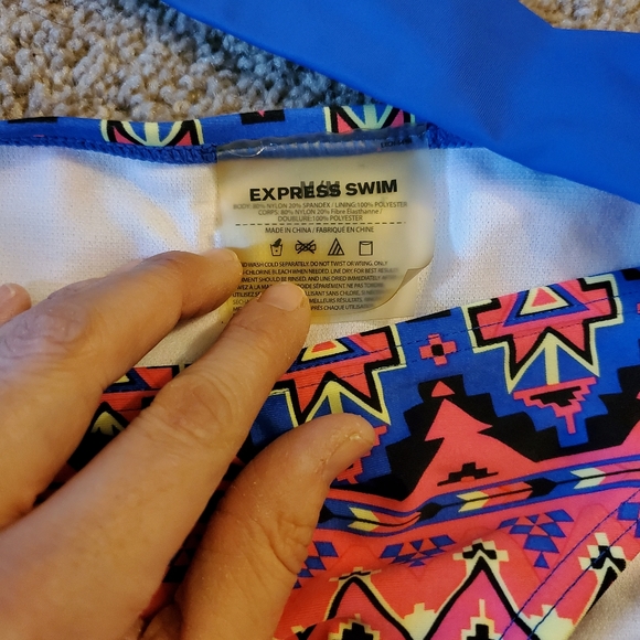 CLEARANCE SALE Express bikini - Picture 2 of 3